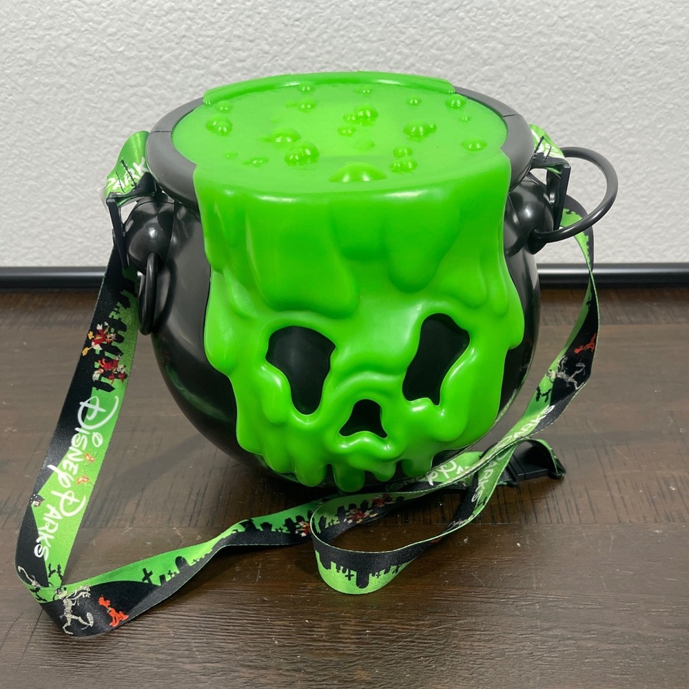 Disney Parks Halloween Poison Apple Cauldron Popcorn Bucket Green Slime Lanyard